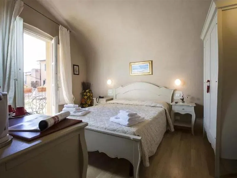 Residenza D'Epoca Relais I Miracoli Hotel Pisa Italy