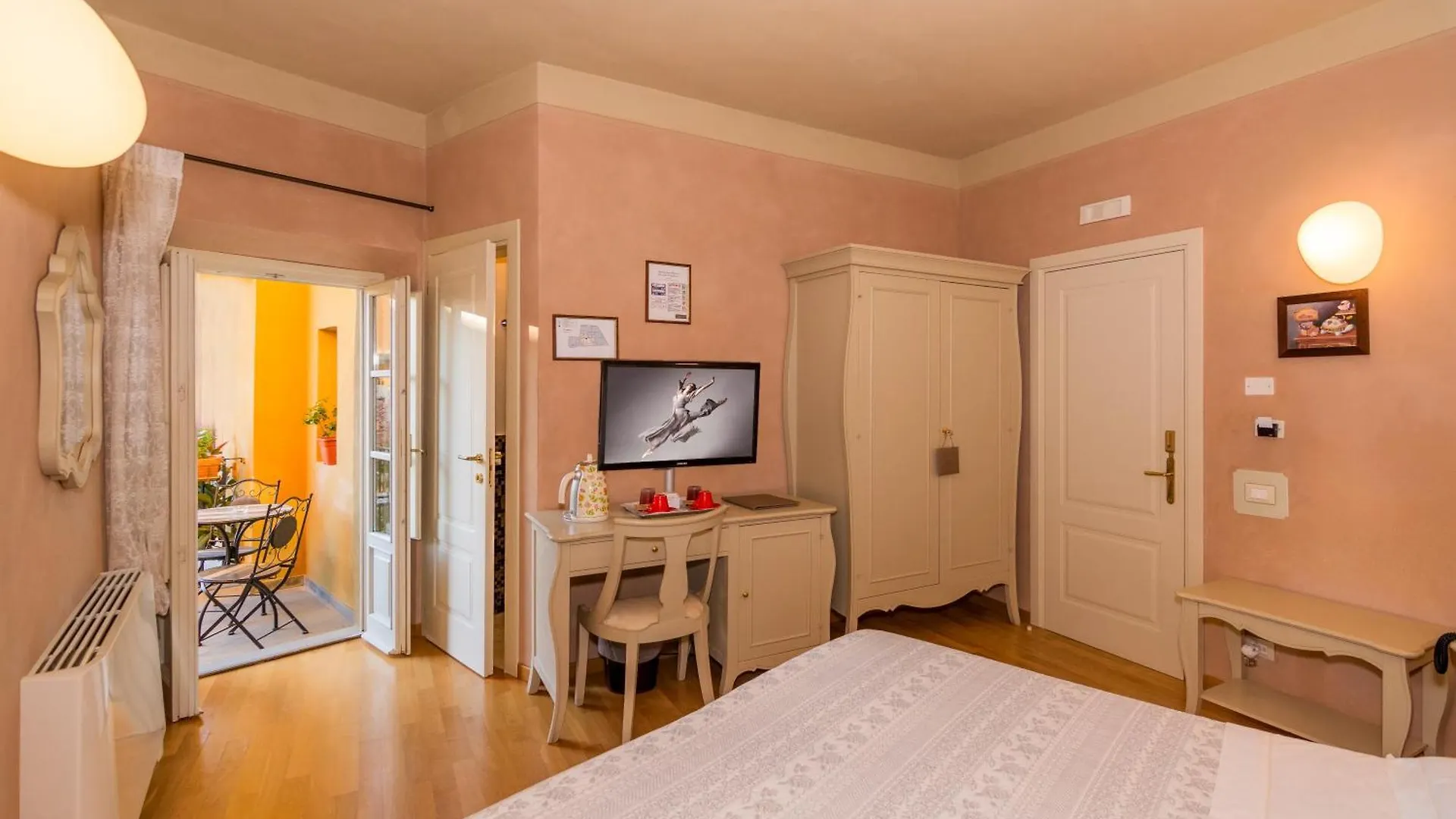 Residenza D'Epoca Relais I Miracoli Hotel Pisa Italy