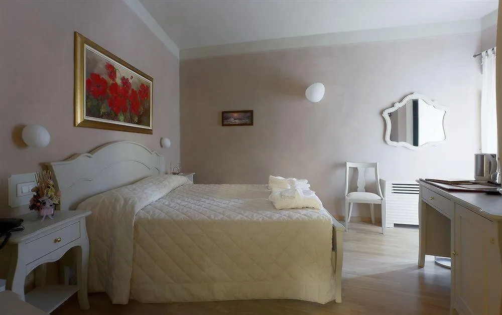 Residenza D'Epoca Relais I Miracoli Hotel Pisa 2*,  Italy
